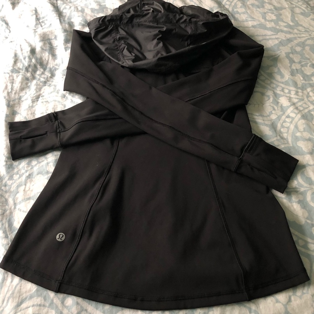 LuLuLemon pullover with removable hood